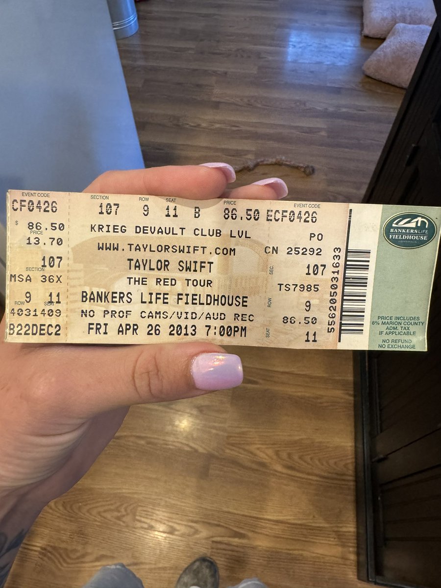 welddk01's tweet image. found an old wallet today with THIS inside 😭 thought it was lost forever