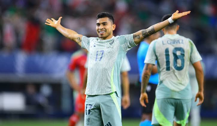 Ya es rayado.

Cómo lo habías mencionado hace 15 días, Orbelin Pineda es uevo jugador de Rayados por 7 MDD.

La Pandilla es un trabuco.