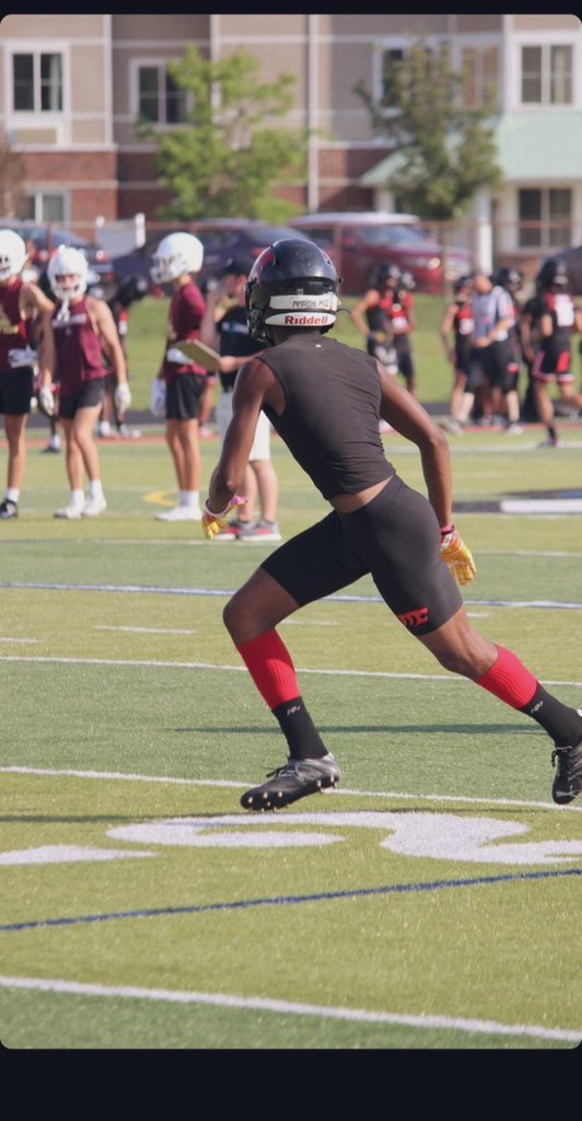 MyronMayberry12's tweet photo. Me and the fellas had a Great game against cass tech from the D zone 7 on 7 and had battled at the highest level ‼️‼️

#believe
#workhoss
#grit
#dedication https://t.co/9s2qFs8p1Q