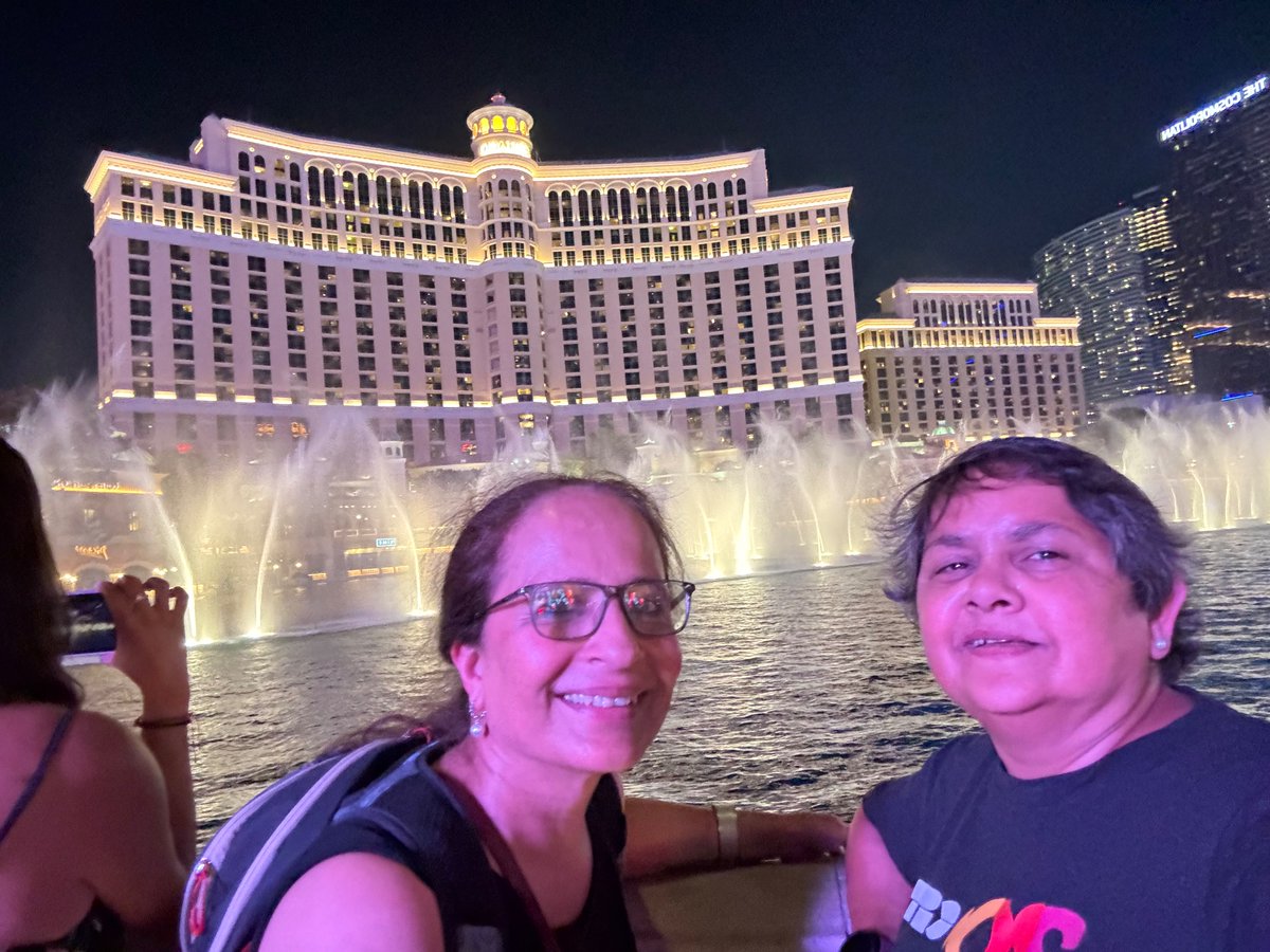 shuchig's tweet photo. @SKolhatkar @csteachersorg Glad we also got to have some fun together 😍🎉
#Mystere #CirqueDuSoliel #FountainsAtBellagio #LinqPromenade #LasVegas #CSTA2024 #CSForAll #NSF #PImtg https://t.co/EwJZI49ohv