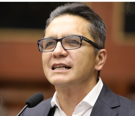 MnicaArosemena1's tweet photo. AHORA RESULTA QUE ESTA BASURA DE JUEZ, BASURA CORREISTA QUE TENIA UNA CASA VALORADA EN 3 MILLONES DE DOLARES Y QUE NO PUEDE JUSTIFICAR, NOS DA CLASES DE MORAL DESDE LA CORRUPTA ASAMBLEA! https://t.co/cD2l7otvrj