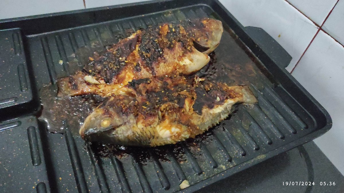 Efek jadi irit hampir 5 tahun, trus tiba tiba kerja Alhamdulillah jadi bisa masak..