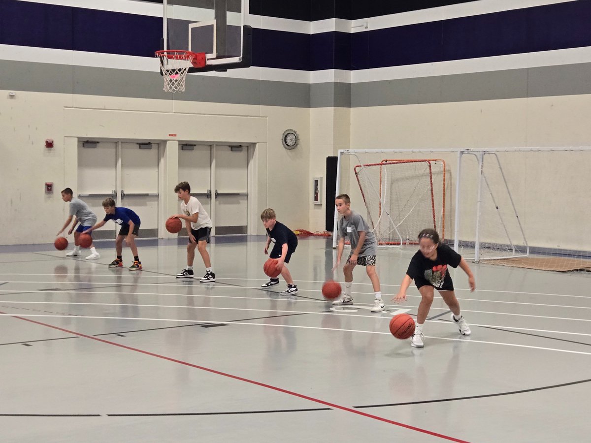 Kenosha Boys Hoops club would like to thank all campers, staff, parents and coaches for making our 3rd annual youth camp a sucess. Our staff had a great time with the campers. We can't wait until next year