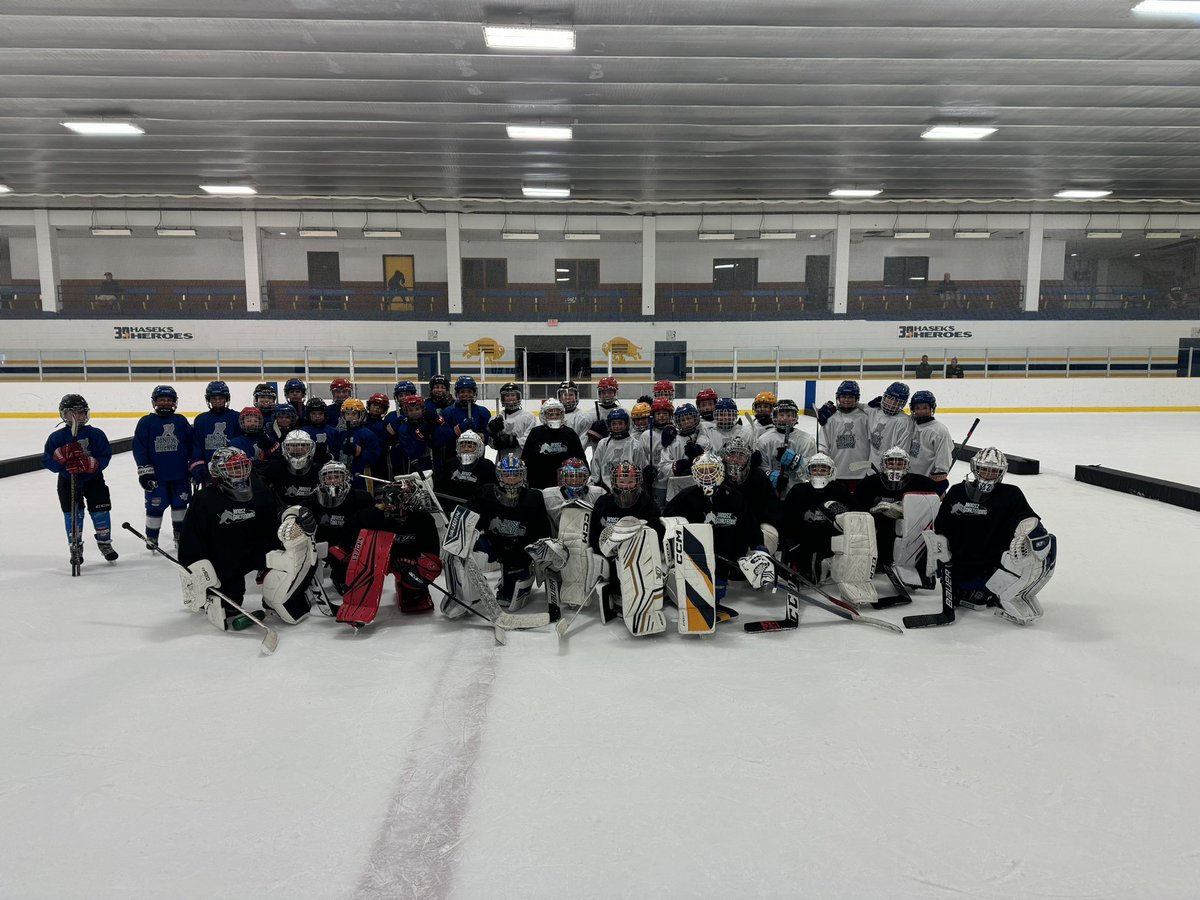 Game Skills Camp. 

What a great week! These kids worked and competed hard! 

Reminder that Goalie Edgework/Saves and Player Powerskating and 3 v 3 is at Bud Bakewell 7/19 and 7/26! 

bobjanosz.com/programs-overv…

janoszhockey.com/janosz-hockey-…