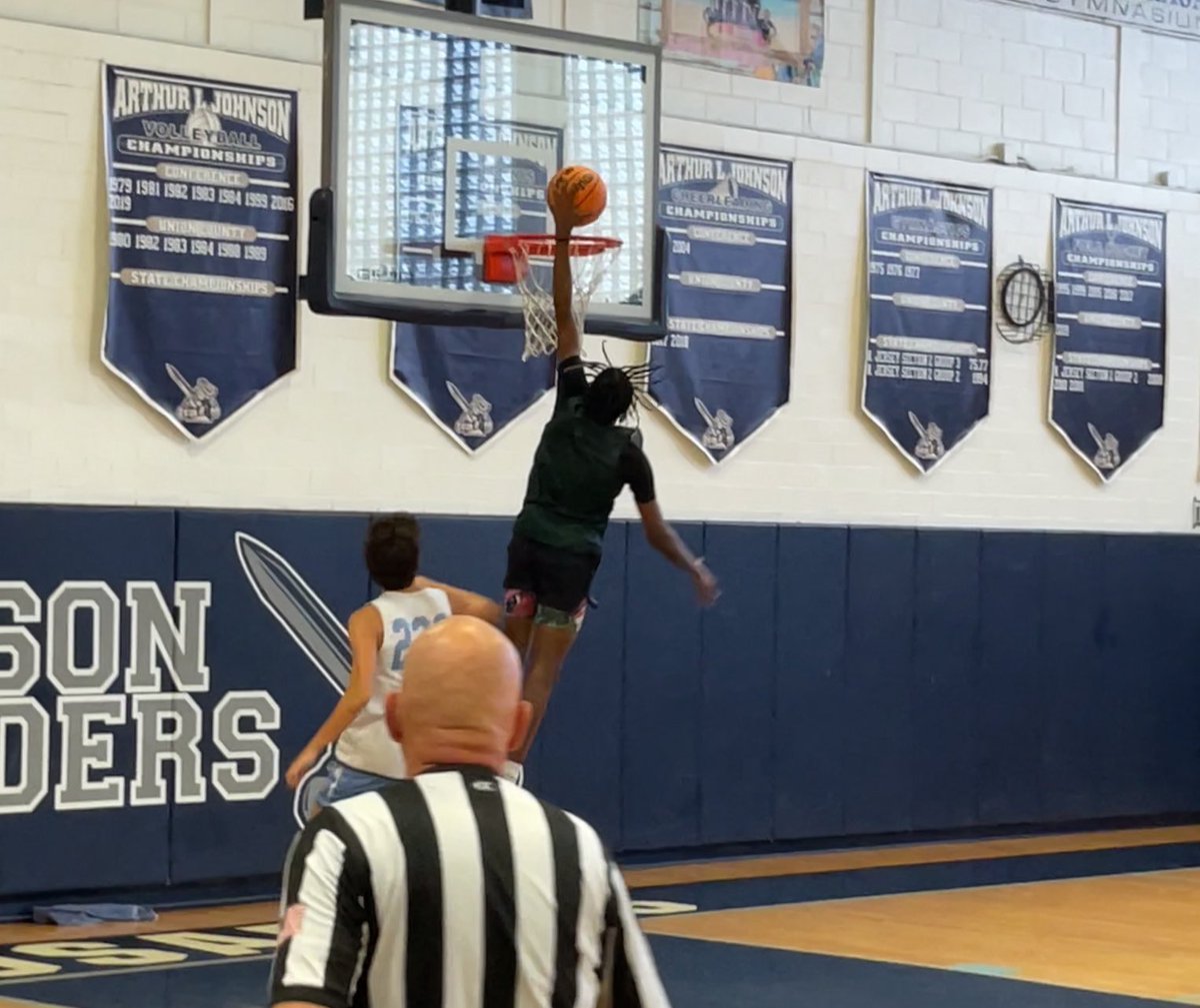 gmchoops's tweet photo. Photos from the action in South Plainfield’s 50-35 victory over A.L. Johnson at the Tri-County Summer League in Clark on Wednesday night.  #njhoops #gmchoops #sphshoops #summerleague #summerhoops @SP___Basketball @aljsports https://t.co/6CkweO6Zkw