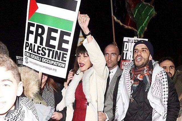 orebellas's tweet image. i am NOT AFRAID OF LOSING MODELING JOBS and i will continue to speak about palestine.

SUPPORT BELLA HADID