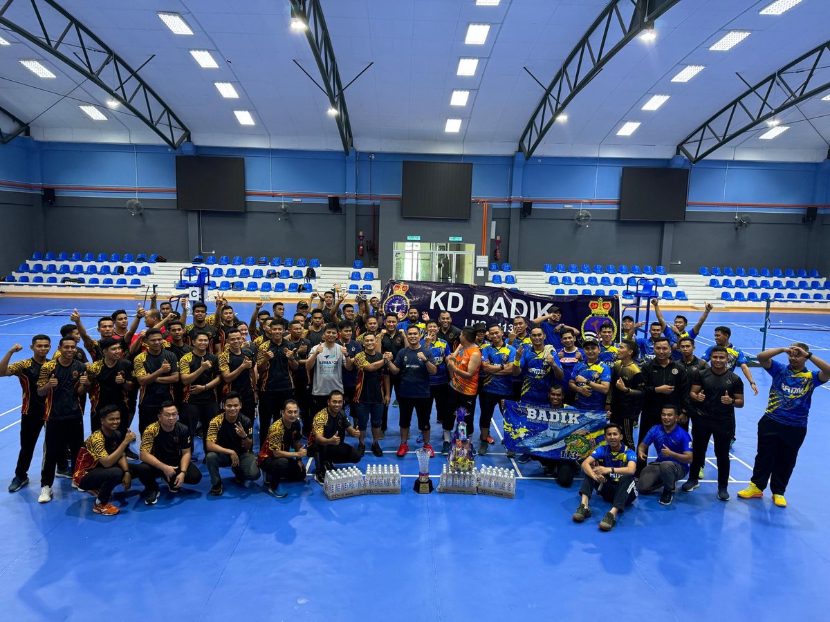 LMS_113's tweet photo. “𝐄𝐯𝐞𝐫𝐲 𝐜𝐡𝐚𝐦𝐩𝐢𝐨𝐧 𝐰𝐚𝐬 𝐨𝐧𝐜𝐞 𝐚 𝐜𝐨𝐧𝐭𝐞𝐧𝐝𝐞𝐫 𝐭𝐡𝐚𝐭 𝐫𝐞𝐟𝐮𝐬𝐞𝐝 𝐭𝐨 𝐠𝐢𝐯𝐞 𝐮𝐩.”

18 Jul 24 - Perlawanan Badminton SOA Armada Timur di antara KD BADIK dan KD SELANGOR. Kemenangan telah berpihak kepada KD BADIK.

Good Game, Well Played ! https://t.co/uSAZnZgLOR