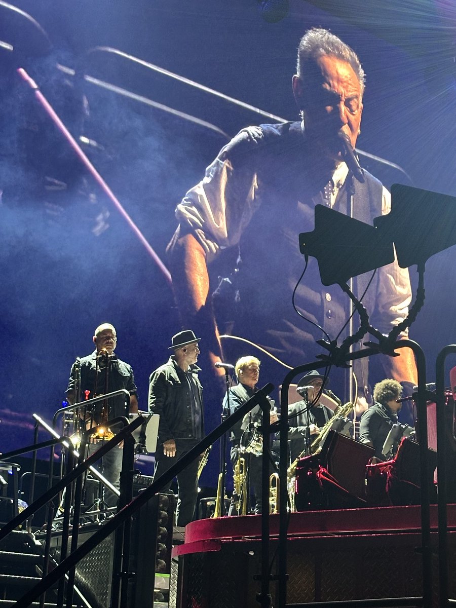 azsweetheart013's tweet image. .⁦@springsteen⁩ and the #EStreetBand absolutely slayed tonight in #Stockholm #Sweden There really are no words.