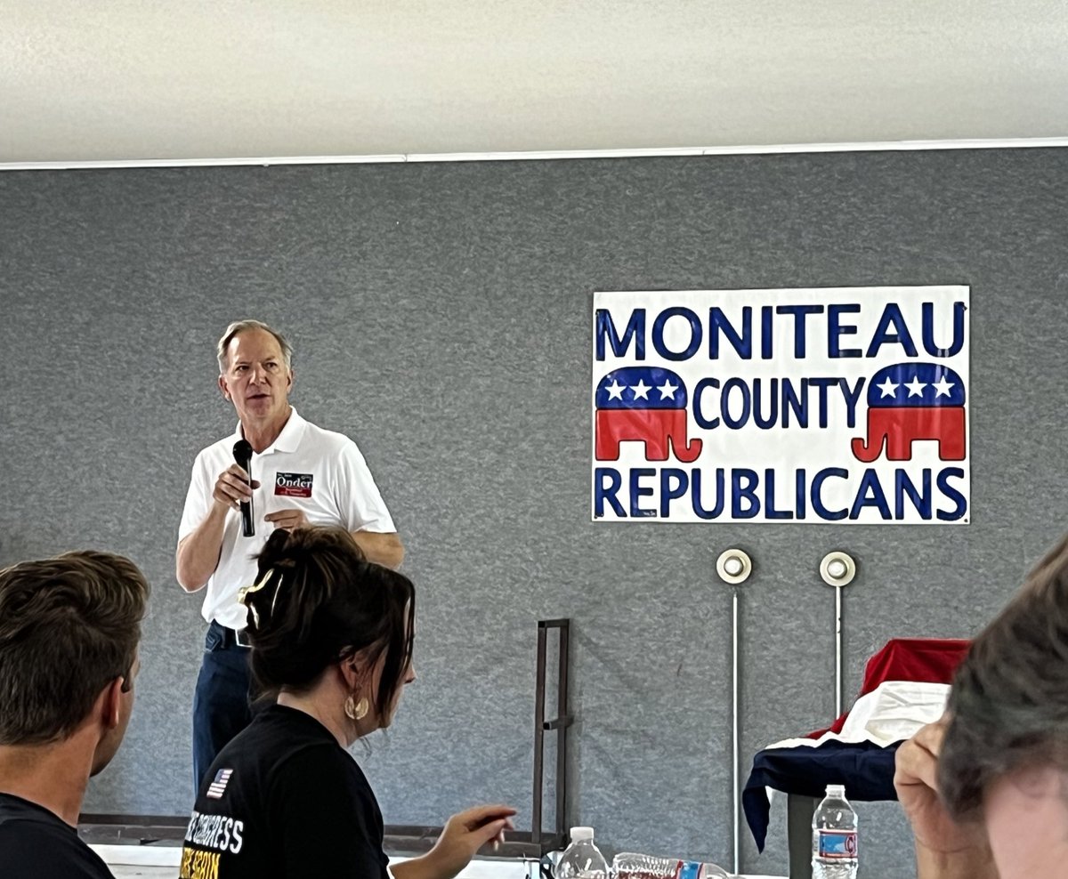 han_adkisson's tweet photo. @KurtUSchaefer and @BobOnderMO in the big city of California tonight. Good showing for tonight’s  Moniteau County Republicans. #MoCD3 https://t.co/bGJU8Mwhum