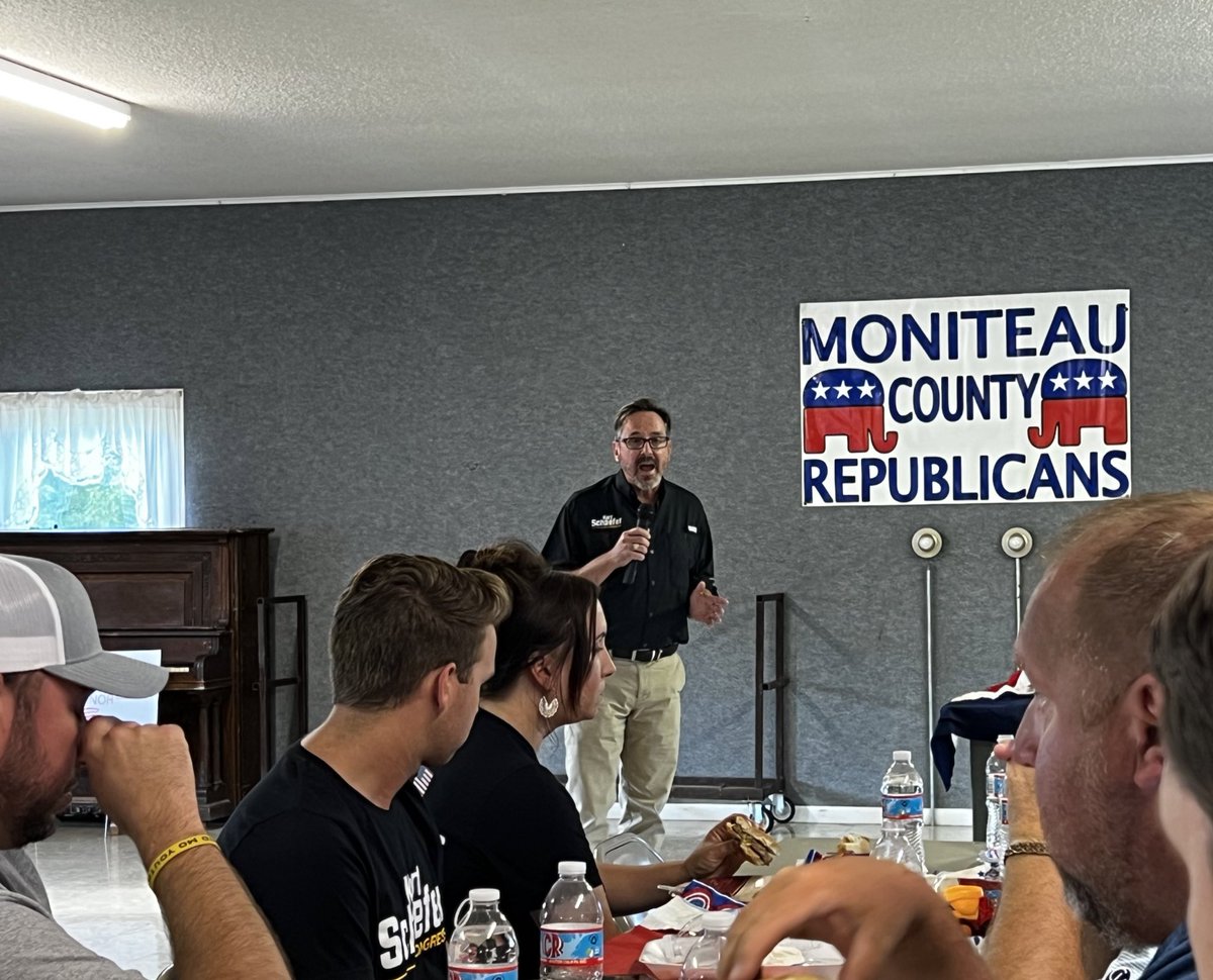 han_adkisson's tweet photo. @KurtUSchaefer and @BobOnderMO in the big city of California tonight. Good showing for tonight’s  Moniteau County Republicans. #MoCD3 https://t.co/bGJU8Mwhum