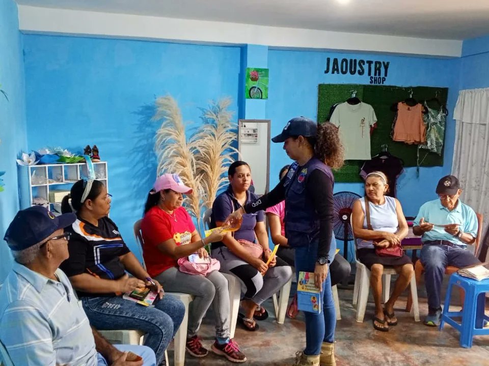 #18Jun| en el municipio Caroní se realizó conversatorio sobre el tema Violencia Intrafamiliar dirigido a los voceros y voceras del COPRECO Pablo Villarroel, como parte de lasformaciones que anteceden la juramentación, incentivando la preparación integral de los miembros