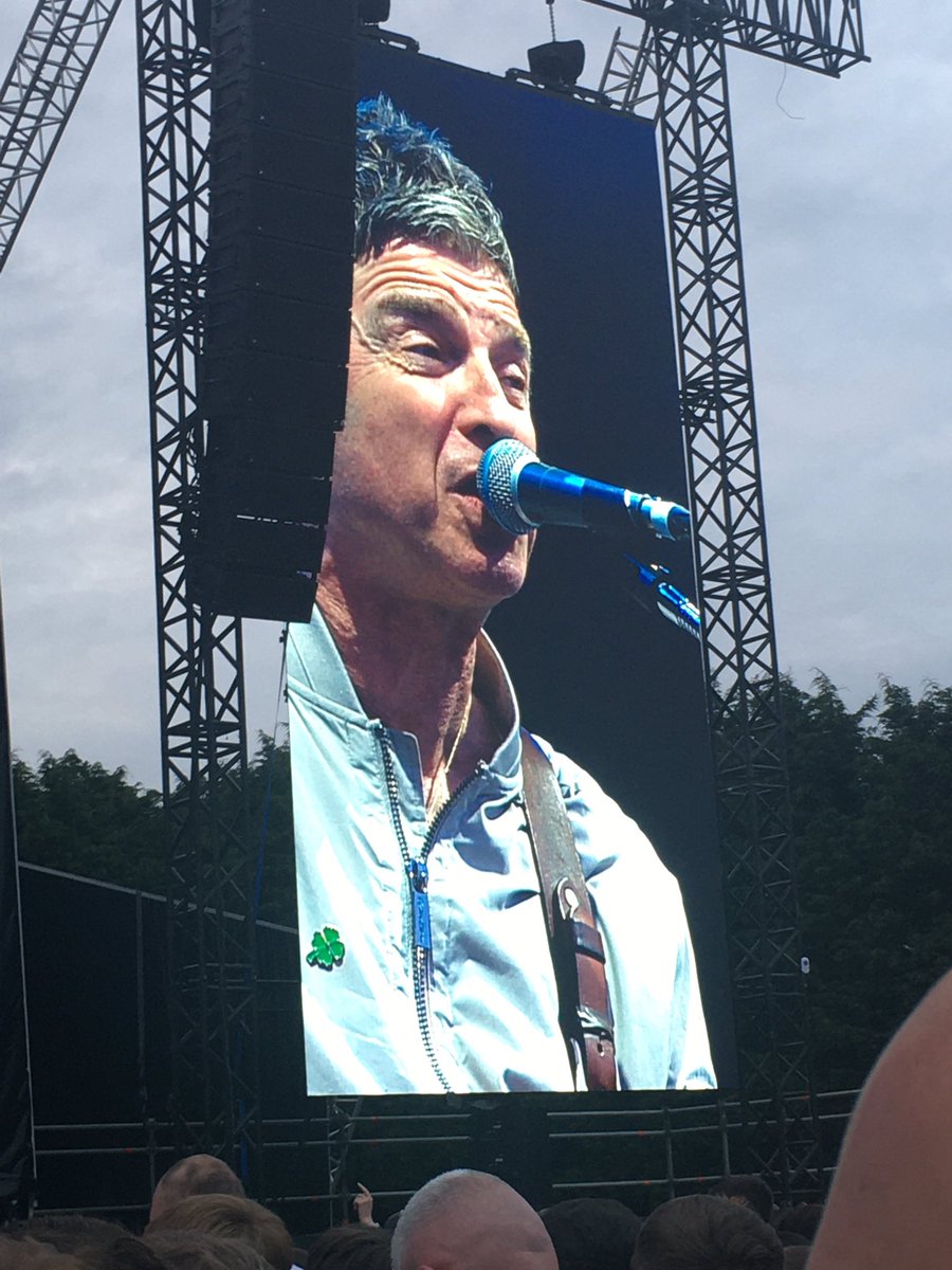 A-LIST Fancydress tweet media