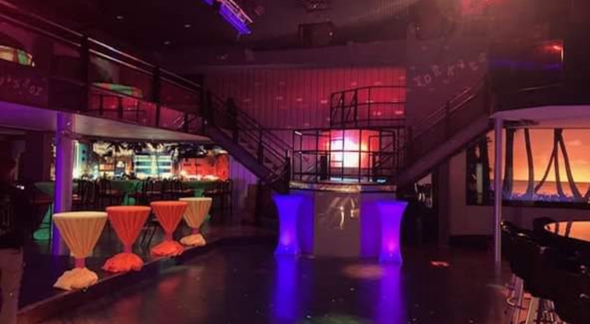 RioZeppelin's tweet photo. Day Shift - Back Outside Boys ‼️

All tables sold out ❌ (Bottle Specials All Night)

See yall Sunday ✅ (3PM-8PM)

Ticket sales only ⬇️

Lake County 📍

https://t.co/5iWTCBuetE https://t.co/eoQdVp5lUR