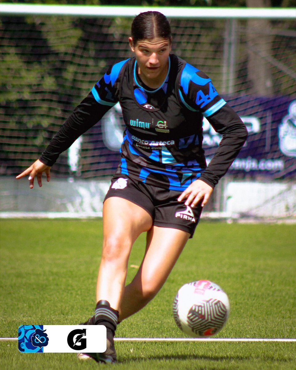 ClubPueblaFem's tweet photo. Hay  3⃣  palabras que representan a mis Enfranjadas: Trabajo, orgullo y pasión  🫡. 

Eso es lo que nos caracteriza y la razón por la que #LaFranjaNosUne🎽 en todo momento.

Cada 💙 es un '¡Confiamos en este equipo siempre!' https://t.co/ooflwc6gDu