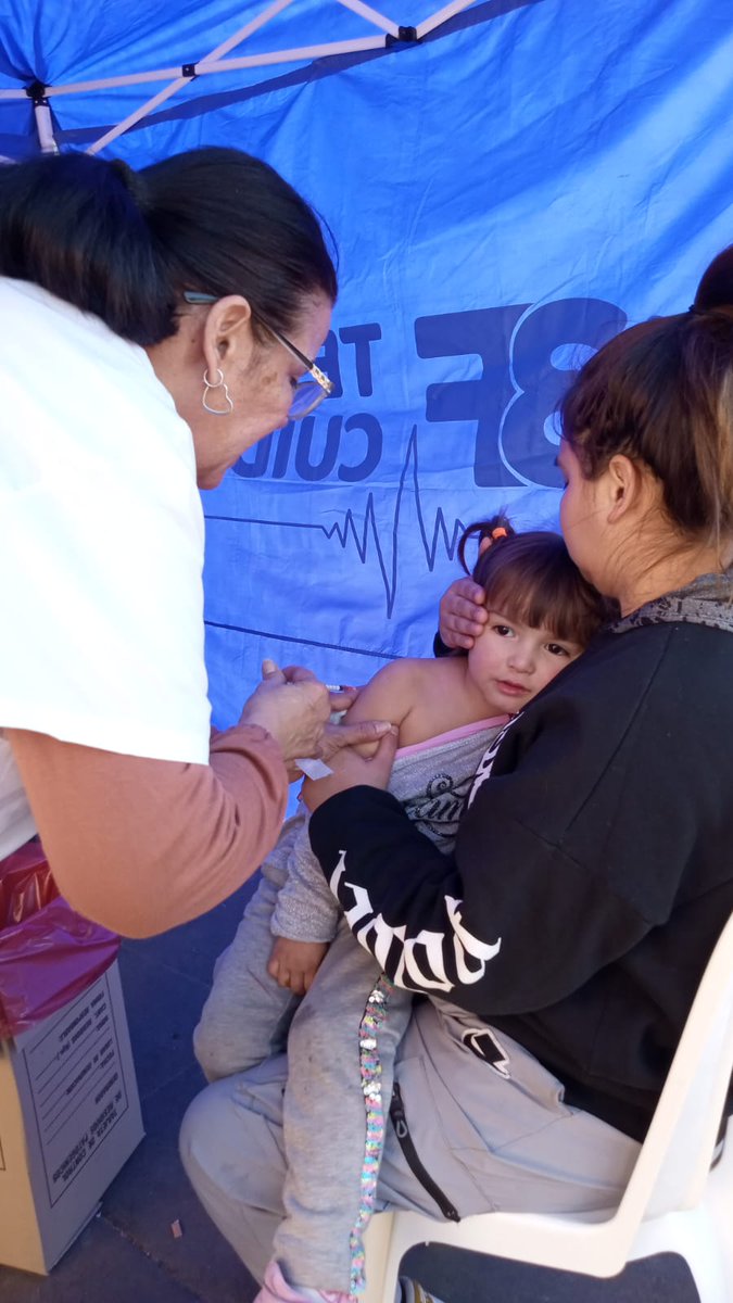 toniolo_marcela's tweet image. Jornada De Vacunación en #EjércitoDeLosAndes
El #Cap11 cerca de todas las familias llevando atención integral y vacunación para la prevención y el cuidado de la salud.