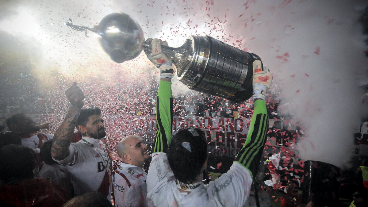 RiverPlate's tweet photo. 🎶 𝑨 𝑩𝒂𝒓𝒐𝒗𝒆𝒓𝒐 𝒏𝒖𝒏𝒄𝒂 𝒍𝒐 𝒗𝒂𝒎𝒐𝒔 𝒂 𝒐𝒍𝒗𝒊𝒅𝒂𝒓 ❤️💪 https://t.co/yX2LUL7bAP