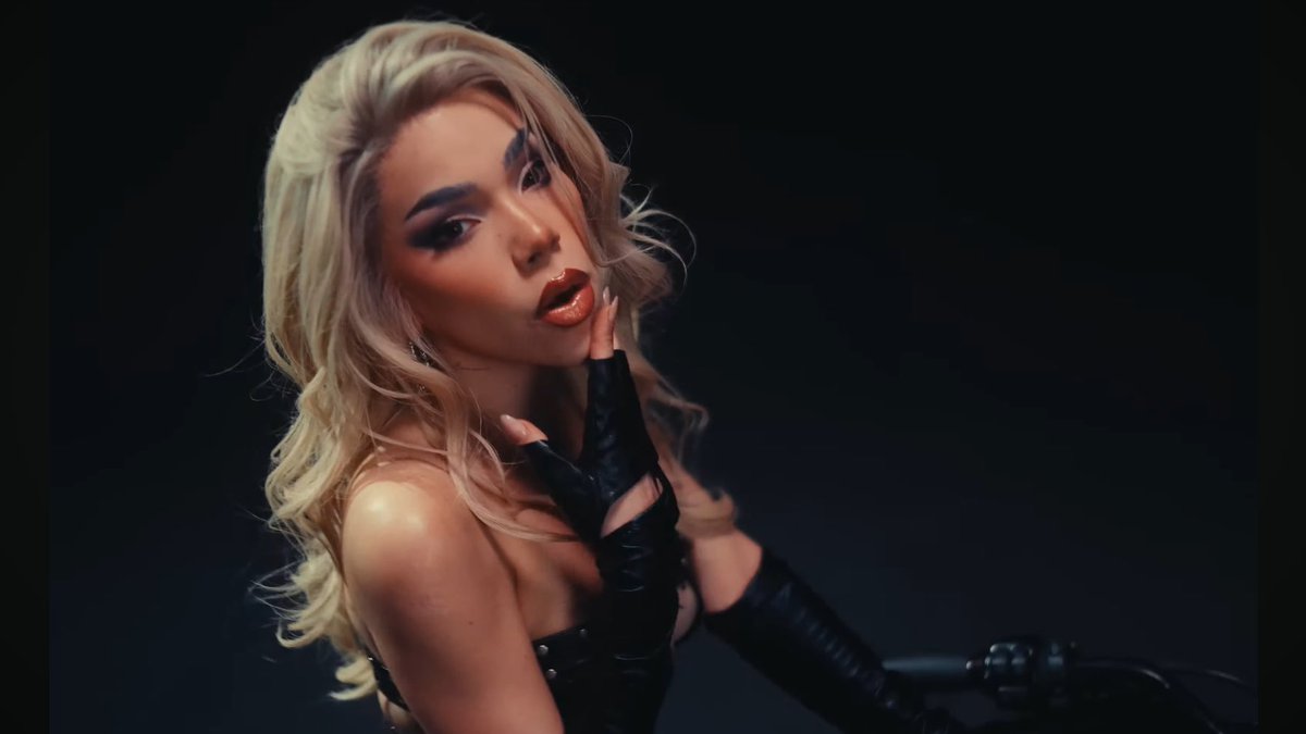 KeniaOsSitio's tweet photo. Ya está disponible el video musical de “TOMMY &amp; PAMELA” de Peso Pluma &amp; Kenia OS. ¿Que les ha parecido? 🕷️🇲🇽 https://t.co/J0KXqLEXar