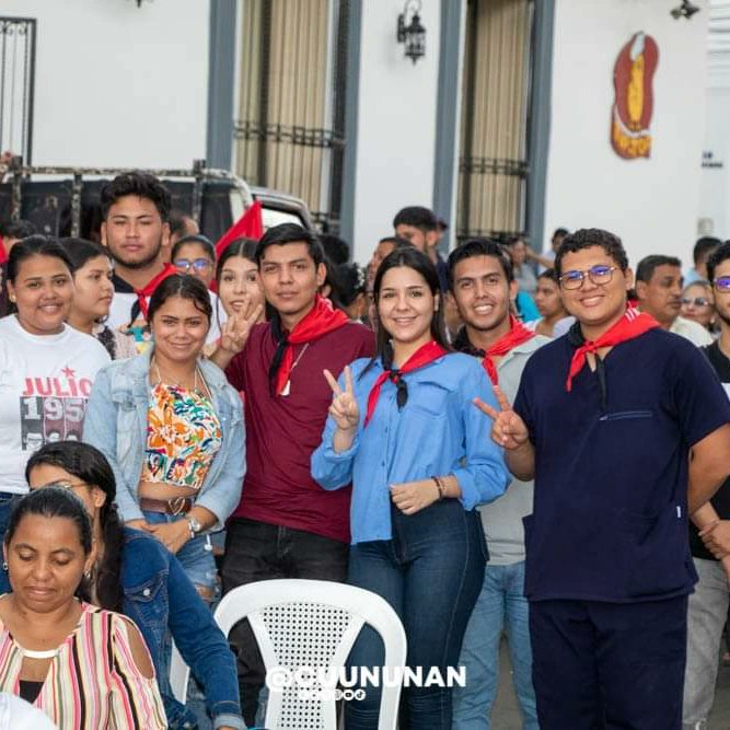 Participación en Revista Cultural realizada en conmemoración del 45 aniversario de la instalación de la Junta de Gobierno de Reconstrucción Nacional, en la plazoleta del histórico Paraninfo de nuestra UNAN-León.

#CUUN1914