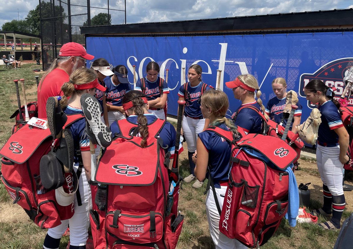 LasersScarlet07's tweet photo. Off to a 2-0 start at @d1fastpitch1 Great Lakes Championship! Great start and let’s keep it going. https://t.co/kJpCsXlORn
