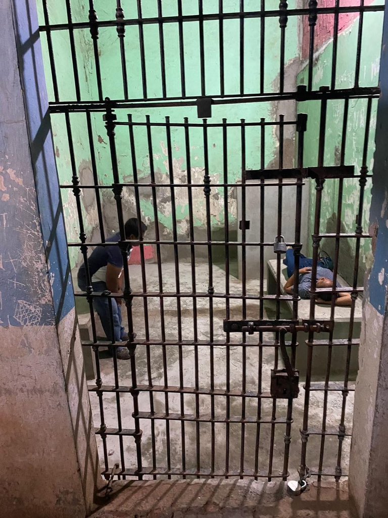 LagarrapataS22's tweet photo. “En la democracia el pueblo manda, el pueblo pone, el pueblo quita, el pueblo decide”. Conste que lo dice el presidente @lopezobrador_ ¿ahora qué les asombra? 
Si es el mandarino diseñó las reglas del juego ahora a la alcaldesa de Cuicatlán Maricel Mariscal le toca rendir cuentas https://t.co/9gJa0JAvdb