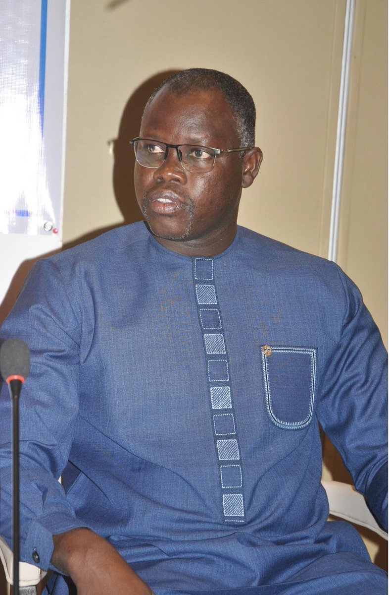 Birame Sene, nommé Directeur Général des Élections (DGE) : un bon choix. Un homme du sérail, compétent, courtois, disponible et surtout consensuel. 

Nous lui souhaitons plein succès !