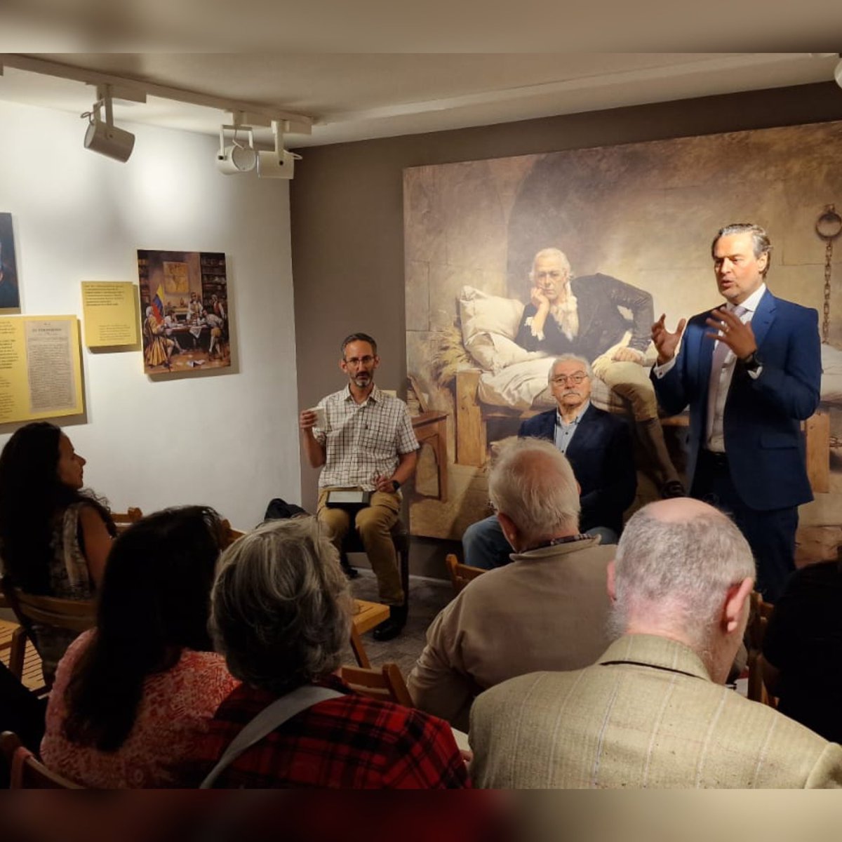 plasenciafelixr's tweet photo. En este ciclo conmemorativo del 213° aniversario de nuestra Independencia, inauguramos la Cátedra Casa Miranda acompañados de académicos y amigos de Venezuela. Este Foro Mirandino en Londres da espacio y convoca las voces por la libertad y soberanía de los pueblos del Sur Global. https://t.co/WtB1lsZQA8