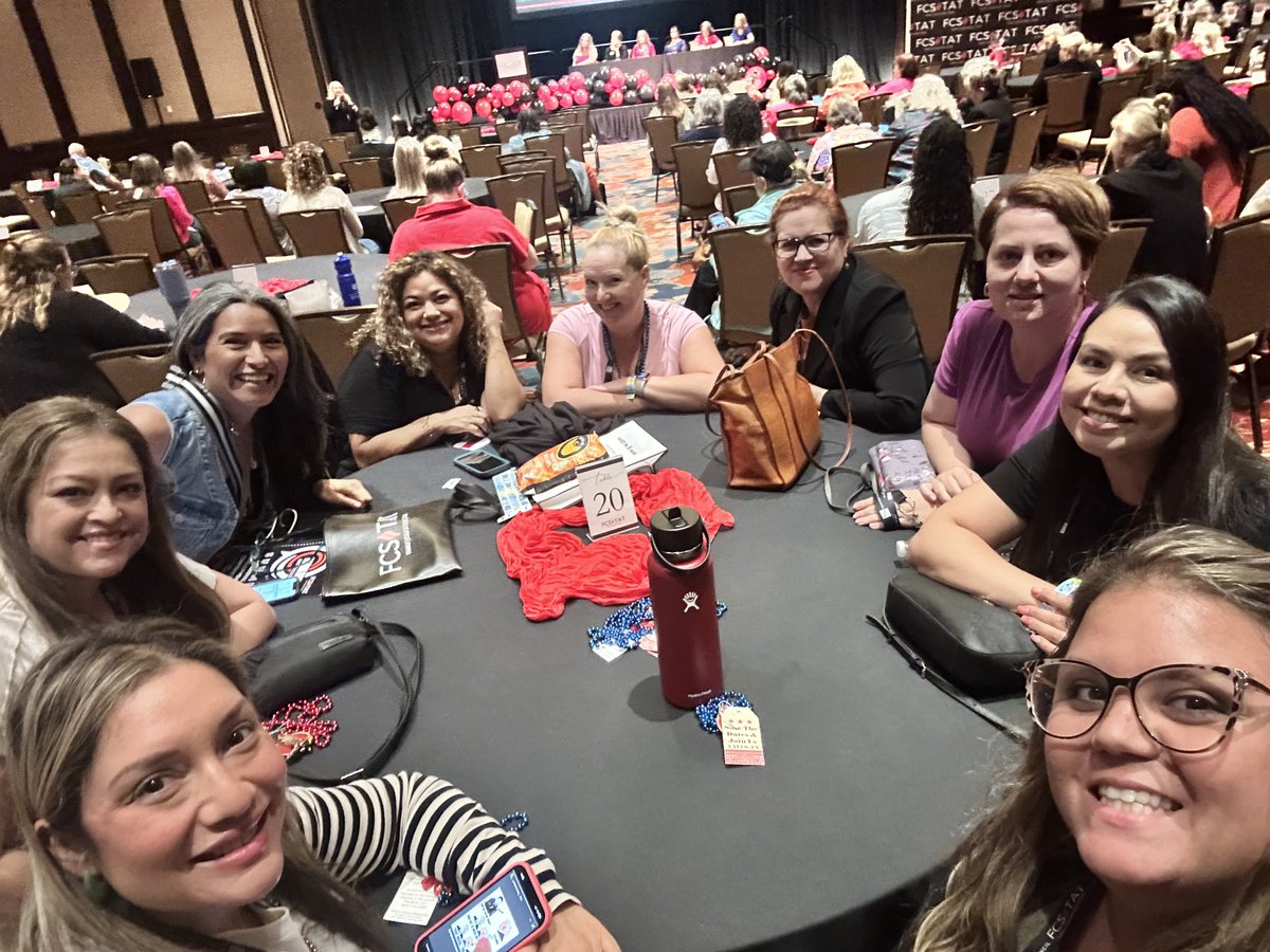 ITS_BonnieG's tweet photo. #EPISD #FCS #teachers in Dallas at the #FCSTAT Conference.
We are a diverse group! Fashion design, nutrition, culinary, business & education from Andress, Bowie, Irvin, Jeff & Franklin
I ❤️ that our district offers various learning opportunities to our Ss! #CTEcreatesFUTURES https://t.co/0IfXGWMbZF