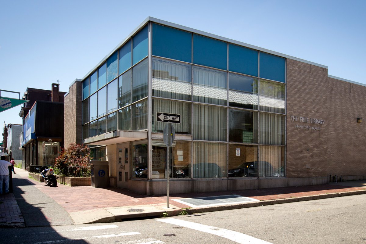 FreeLibrary's tweet photo. It’s #FreeLibraryFriday! 🎉 Celebrate the weekend with a cool event at your local branch! ▶️https://t.co/7N19y8Fakf https://t.co/jsdypT98oH