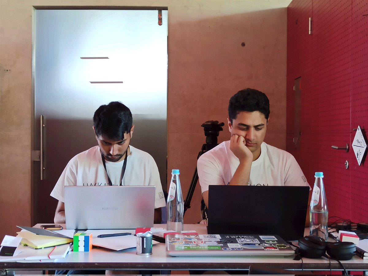 NOIhackathon's tweet photo. ๐คซ Things are getting serious, everybody looks so busy.. We're trying not to disturb our young creators at work. Also, 40 of them joined us for this #NOIhackathon Summer Edition, more than ever! โ
#hackbz #hackathonbz #opendata https://t.co/I9zbnktaeP