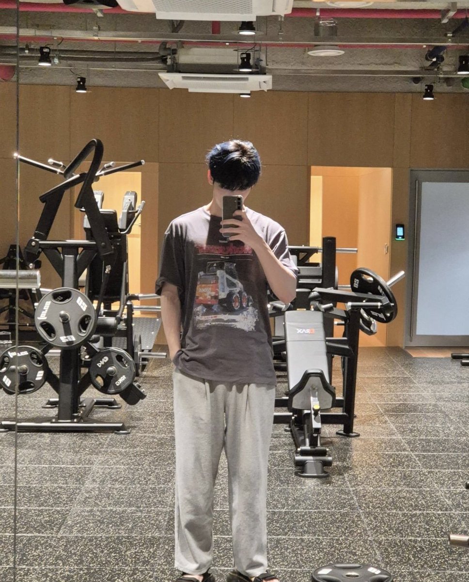 MAMA AKU MAU COWOK INI