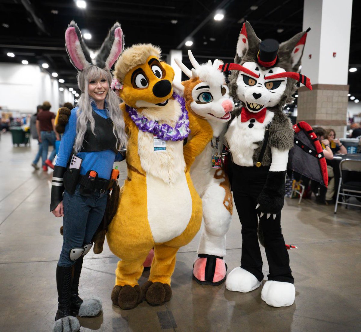 MartyMeerkat @ FC ๐ด๐๐ด (@meerkat_marty) on Twitter photo Bunch of celebrities at #DenverFanExpo for #FursuitFriday with <a href="/VayrWolf/">๐ Vayr Wolf ๐</a> and <a href="/SacredBleats/">Toffee Duneyrr</a>.
๐ท <a href="/RainCoug/">Rain ๐ง๏ธ</a> Bunch of celebrities at #DenverFanExpo for #FursuitFriday with <a href="/VayrWolf/">๐ Vayr Wolf ๐</a> and <a href="/SacredBleats/">Toffee Duneyrr</a>.
๐ท <a href="/RainCoug/">Rain ๐ง๏ธ</a>