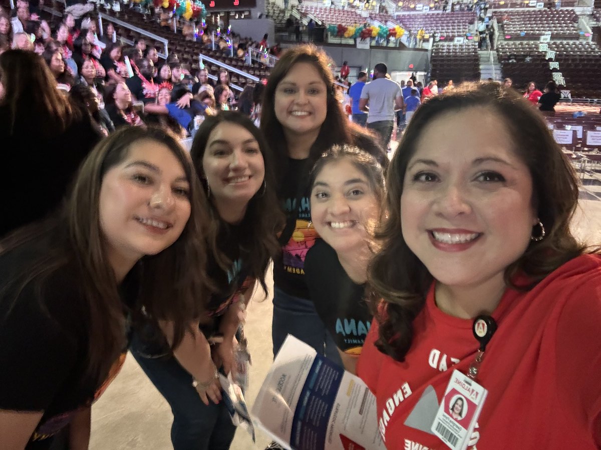 Ms. Puente (@mspuenteteaches) on Twitter photo It’s always nice to see familiar faces at Convocation! 💙🤍 
<a href="/AldineISD/">Aldine ISD</a> It’s always nice to see familiar faces at Convocation! 💙🤍 
<a href="/AldineISD/">Aldine ISD</a>