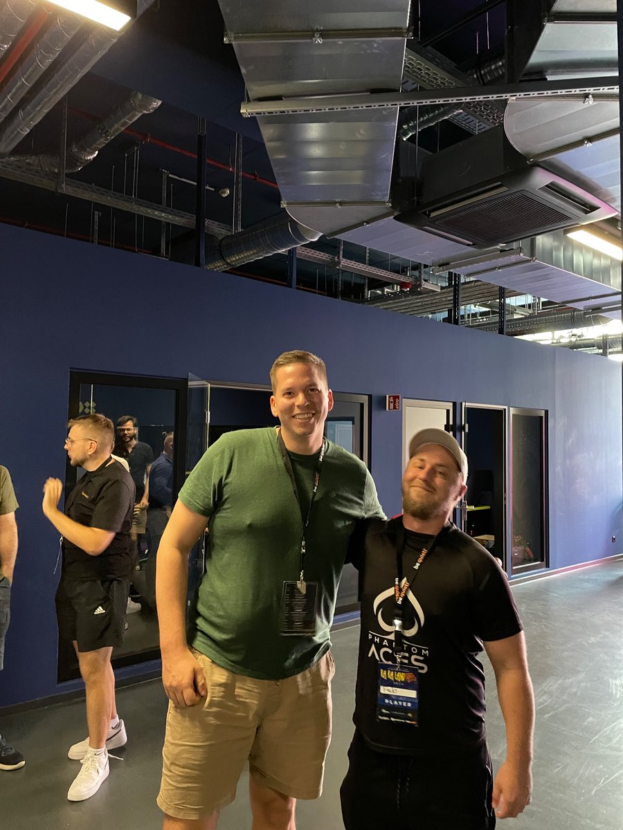 Gleich geht’s ins direct Strike Finale mit meinem Team <a href="/FaiLoILV/">FaiLo.eth</a> und Tarmok.

<a href="/Back2Warcraft/">Back2Warcraft</a> <a href="/BeingEsports/">Being Esports</a> @BlackcatsGG  

#GOCATS #rara24