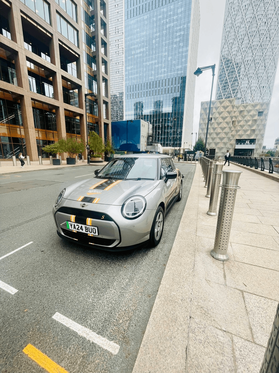 sgfleetUK's tweet image. 🚗 Our @MINI Cooper S EV has been racking up some miles lately! Last week, Keely took it on a two-day trip from Solihull to London, where she and Bertie spent the day chatting all things Novalease with our client's employees.

#MINI #MINIEV #EV #ElectricCar #London #RoadTrip
