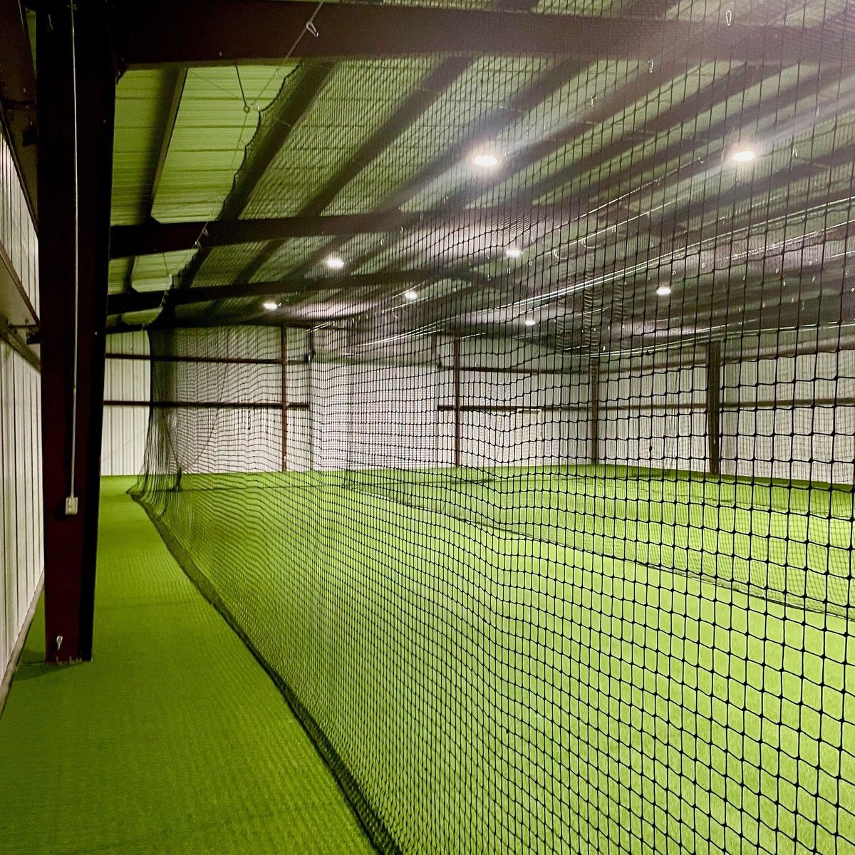 BurbankSportNet's tweet image. The ladies at West Laurens Middle School can't wait to get into their new 6,000 sq ft indoor hitting facility!

#GoRaiders⚔️🥎

#AnotherBurbankNet #SportNets #ProtectiveNetting #BattingCage #BP #MiddleSchoolSports #HittingFacility #SoftballSeason #RaidersSoftball