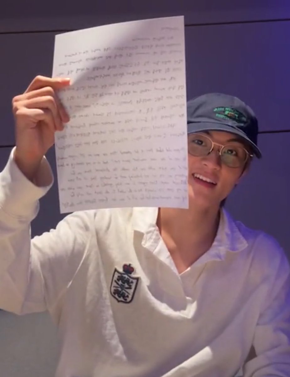 ^•⩊•^ tweet media