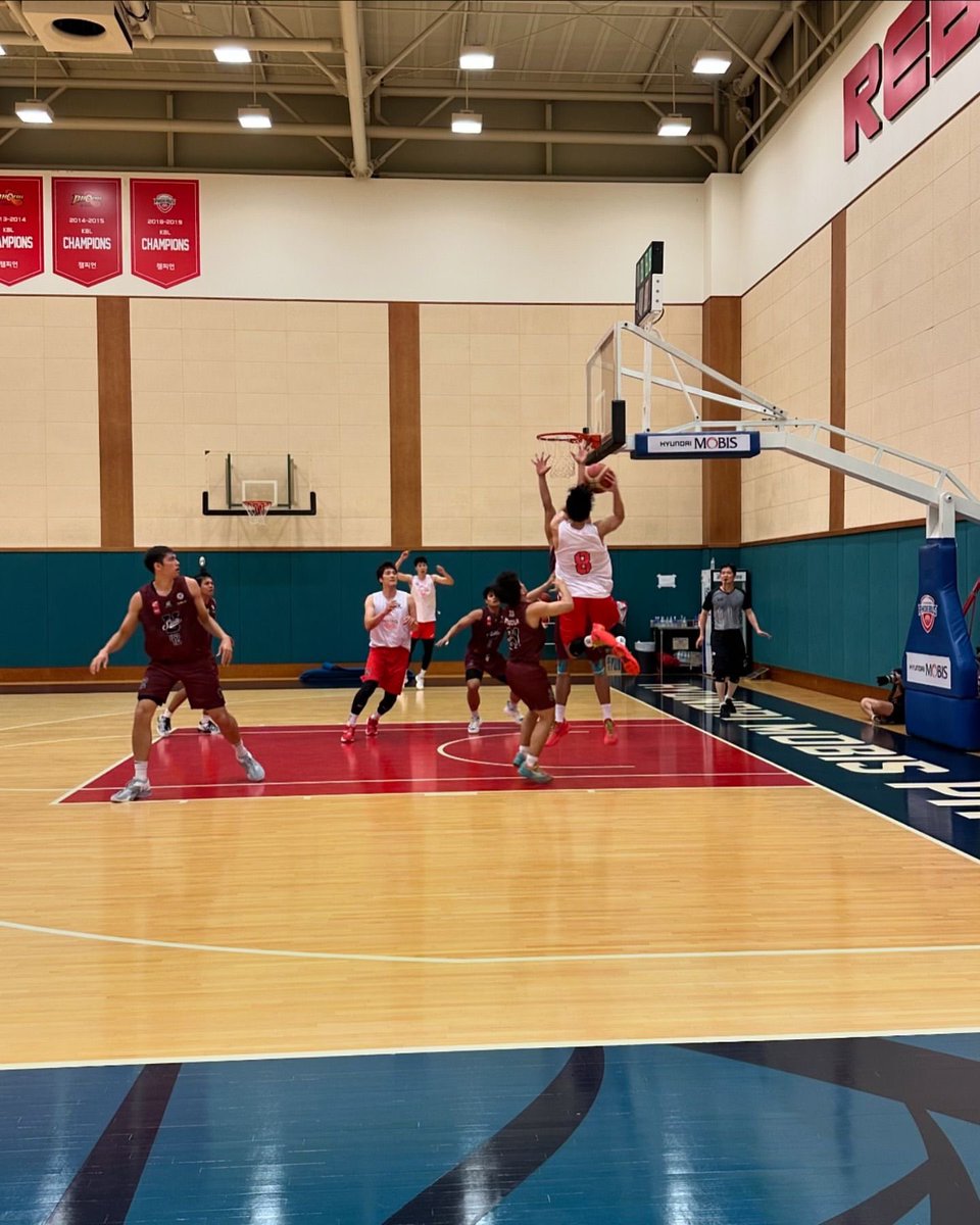 nong9yan's tweet image. 📸 필리핀 대학 UP팀과 연습경기 스케치

선수들에게 응원의 댓글 부탁드립니다

⏰ 다음 연습경기는 8월 6일 화요일 16:00, 용인체육관에서 진 행됩니다
#현대모비스 #용인체육관 #KBL #프로농구 #농구

그렇다네요 ( ◡̉̈ )