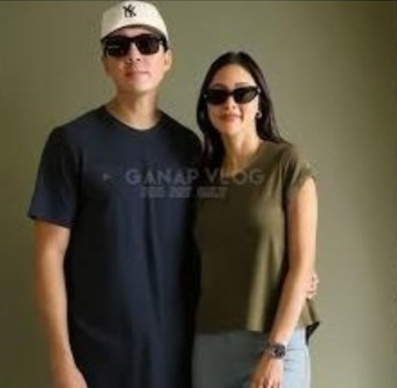 aprileeeeh's tweet photo. When ba this? 

Hihi the hand placement for me. And the dikit na kahit hangin đi mka daan. 😊 https://t.co/ZI2xZ7nF1R