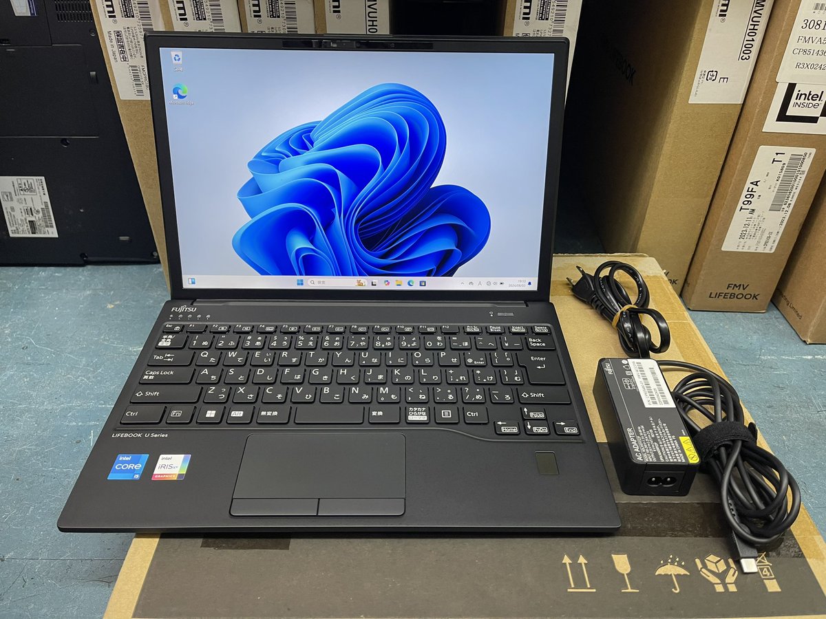 FUJITSU 富士通 LIFEBOOK U9313/MX FMVU600EAP i5-1235U 16GB 256GB