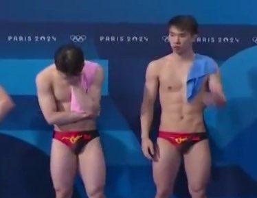 Los mexicanos lograron algo más importante que una medalla olímpica 🇲🇽

Lograron que los chinos mostraran emociones y que no son robots 🤯