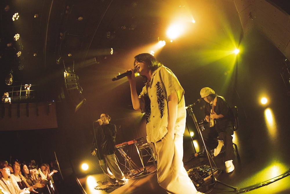 【NEWS】春野、およそ1年ぶりのワンマンツアーファイナル公演のレポートが到着

佐藤千亜妃、tonunら豪華ゲストも登場。次なるステージを予感させるライブに spincoaster.com/news/haruno-20… <a href="/xupxq_/">春野</a>