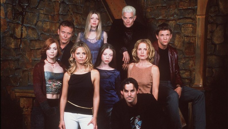 SerienStars's tweet photo. In dieser Episode sprechen wir mit der Horror-Expertin, Journalistin &amp; Podcasterin Dr. Rahel Sixta Schmitz über die Kultserie "Buffy - Im Bann der Dämonen". https://t.co/KIBG1xHjKg

#buffy #vampireslayer #podcast #tvserienstars https://t.co/CRU1VpDJ9r