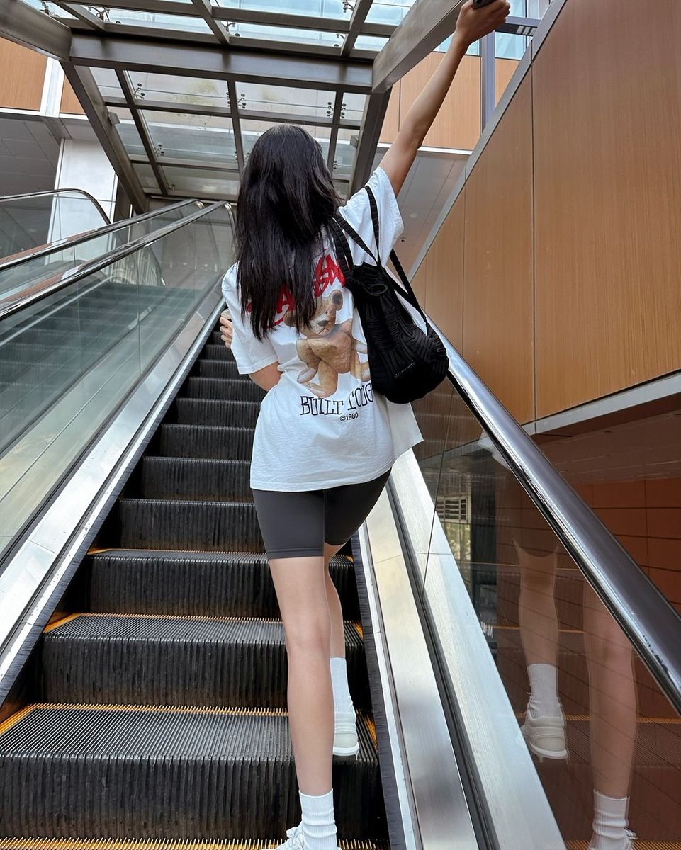 240802 권나라의 인스타그램 
🧸♥️

#헬로비너스 #hellovenus #권나라 #KwonNara #권아윤 #KwonAyoon 
#고스트스튜디오 #Ghoststudio
#야한사진관 #한봄