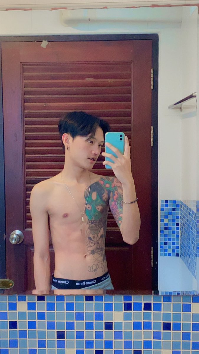 Kpyd_bs's tweet photo. เพิ่งถึงหาดในทอน หาเพื่อนกินเบียร์ … 

#ภูเก็ต #นัดเย็ดภูเก็ต #ภูเก็ตนัดเย็ด https://t.co/Grg5ql8xHR