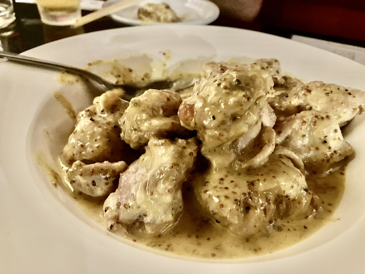 maeda_sns's tweet image. ｲｪｰ(((  l ° д ° l  ))) 

お疲れ様です🌙

角パイプの #カク蔵 &amp;amp; #ミニ蔵 です❗️

Bar Dish セントアンドリュース さんで
会社の納涼会🎐

美味しい料理と
冷えたアルコール達
最高っす❗️

飲み過ぎ注意にて
普段あまり交流のない社員とも
親睦を深め合いまくりたいと
存じます♪…