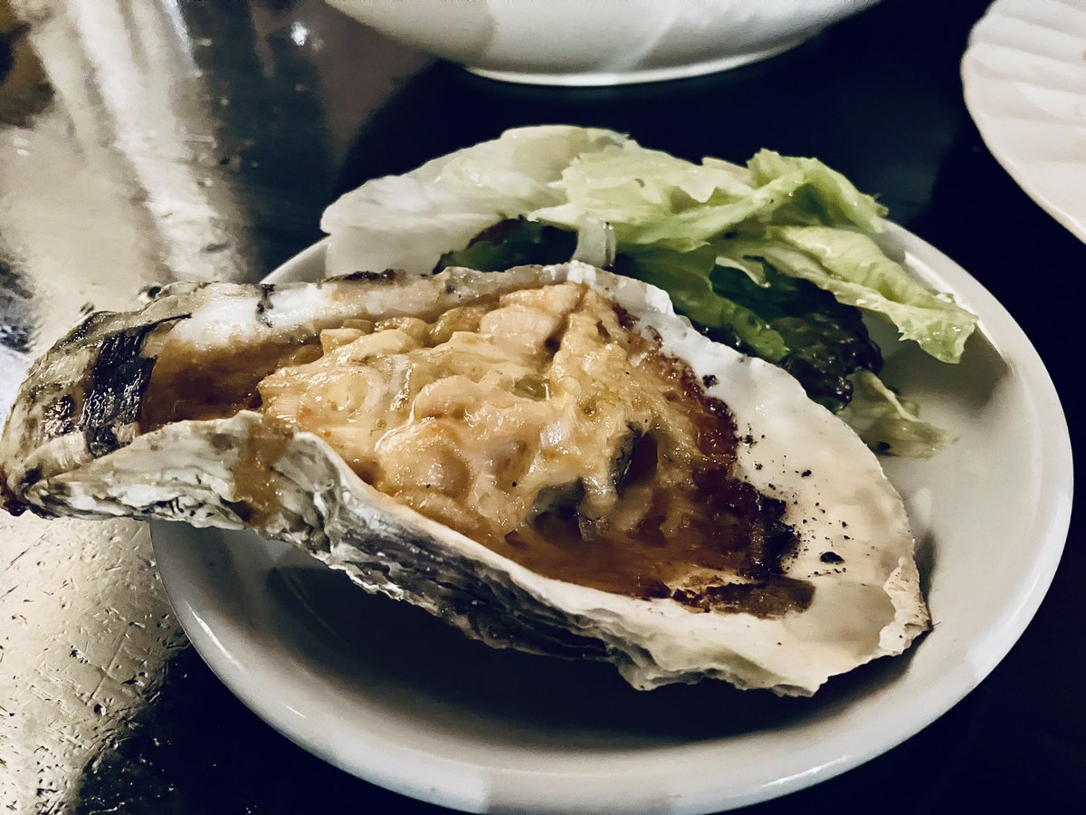 maeda_sns's tweet image. ｲｪｰ(((  l ° д ° l  ))) 

お疲れ様です🌙

角パイプの #カク蔵 &amp;amp; #ミニ蔵 です❗️

Bar Dish セントアンドリュース さんで
会社の納涼会🎐

美味しい料理と
冷えたアルコール達
最高っす❗️

飲み過ぎ注意にて
普段あまり交流のない社員とも
親睦を深め合いまくりたいと
存じます♪…