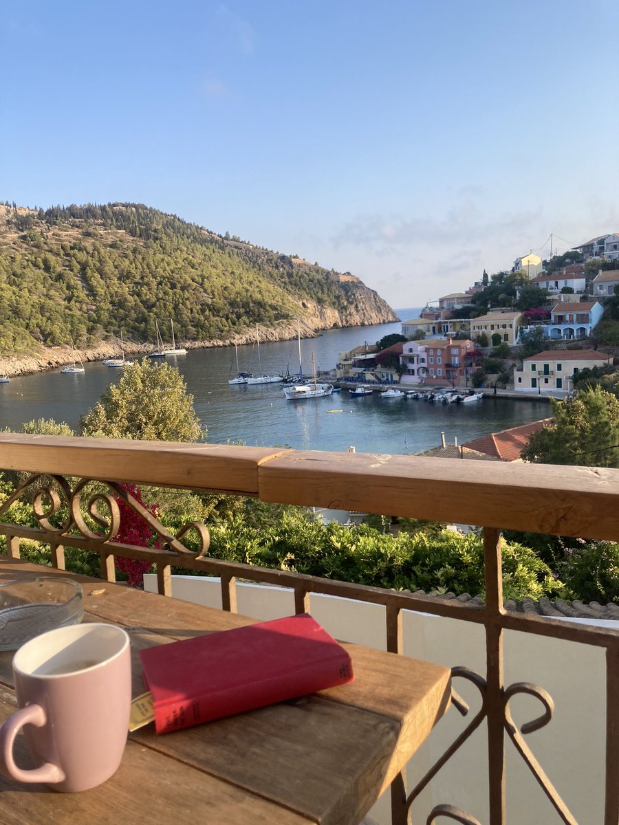 Hannah Brown tweet media