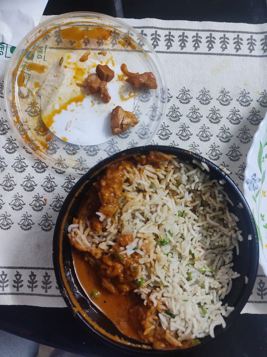 svs_vinayak's tweet photo. "Extremely repulsed with my recent Big Bowl (Cochin) delivery Ravipuram via @Zomato. I ordered a Spicy Paneer Butter Masala Rice, received Chicken Pulao instead. As a vegetarian, this isn't just inconvenient, it's a health concern. #FoodFail #ZomatoMistake #VegetarianAlert" https://t.co/s886L78qcY