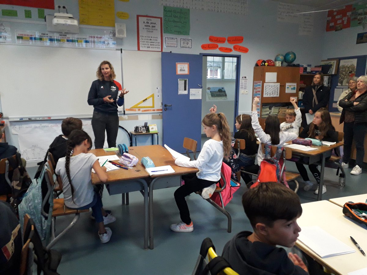 Bravo #MaîtresseSarah <a href="/SarahSteyaert/">Sarah Steyaert</a> et <a href="/piconcharline/">Charline Picon</a> médaille de bronze !!! <a href="/DSDEN17/">DASEN17</a> @cpdeps17 <a href="/usep17/">USEP 17</a>