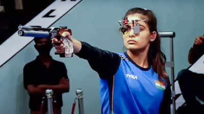 LokmatTimes_ngp's tweet photo. #Olympic2024 l Indian shooter Manu Bhaker, who has bagged 2 #Bronze at #ParisOlympics, is in high demand with over 40 brands approaching her for endorsements. Her fee has surged 6-7 times from ₹20 lakh per deal! #ManuBhaker #Olympics #ShootingStar #Paris2024 #OlympicGames https://t.co/ZLcYyFPHbG